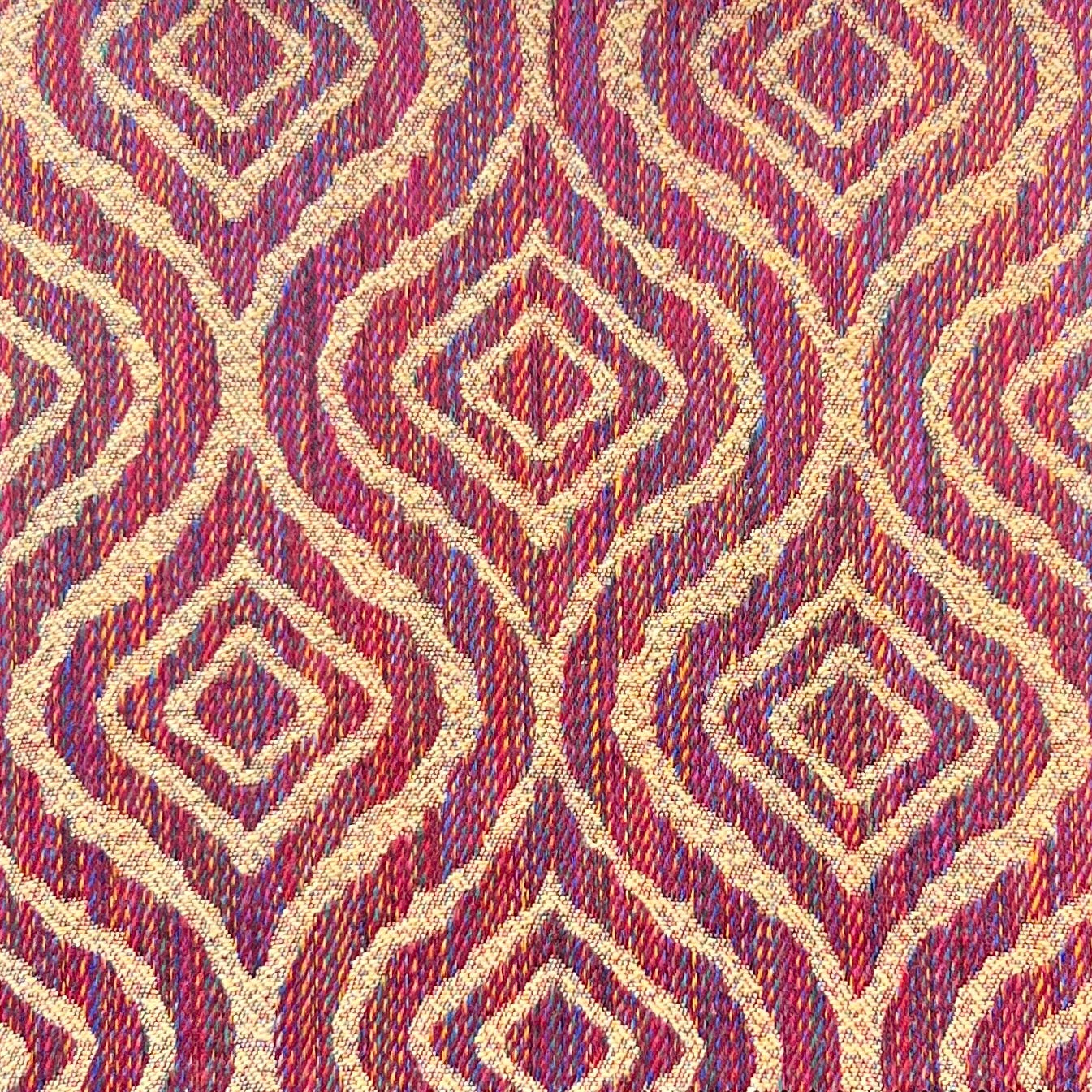 #color_amarnath-magenta